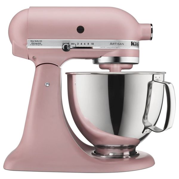 KitchenAid Artisan KSM150PSDR tilt-head mixer in Matte Dried Rose with a stainless-steel bowl